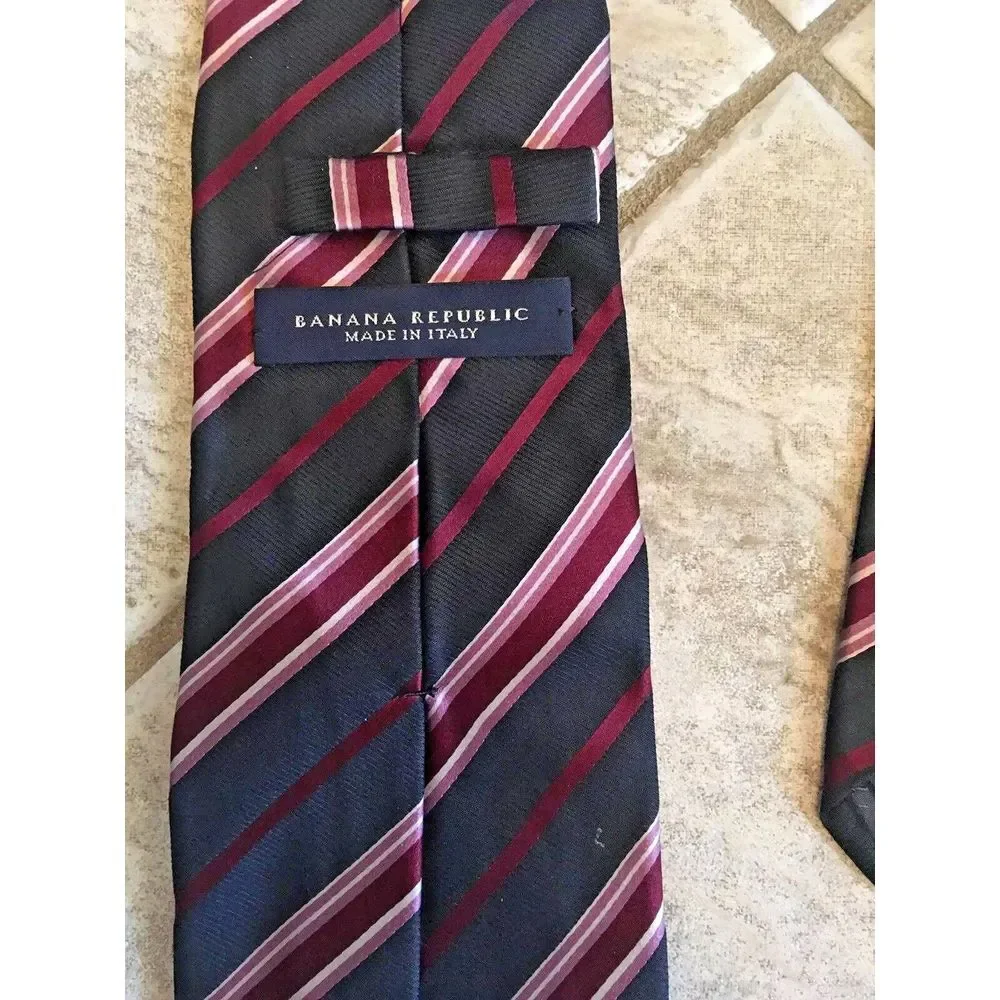 Banana Republic Italian 100% Silk‎ Neck Tie Black w/ Burgundy/Pink stripes